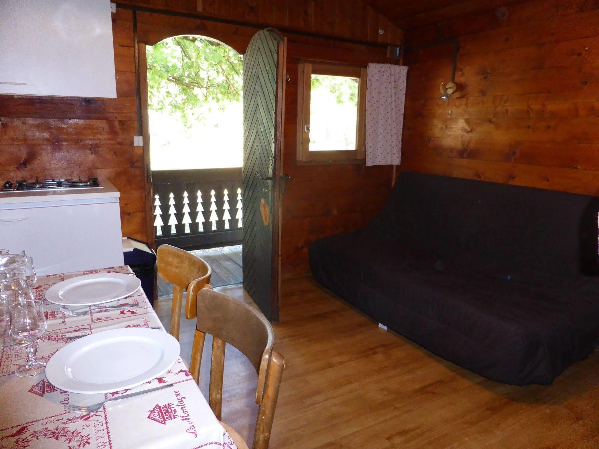 Domancy Camping L'Ecureuil - Mont-Blanc Village المظهر الخارجي الصورة