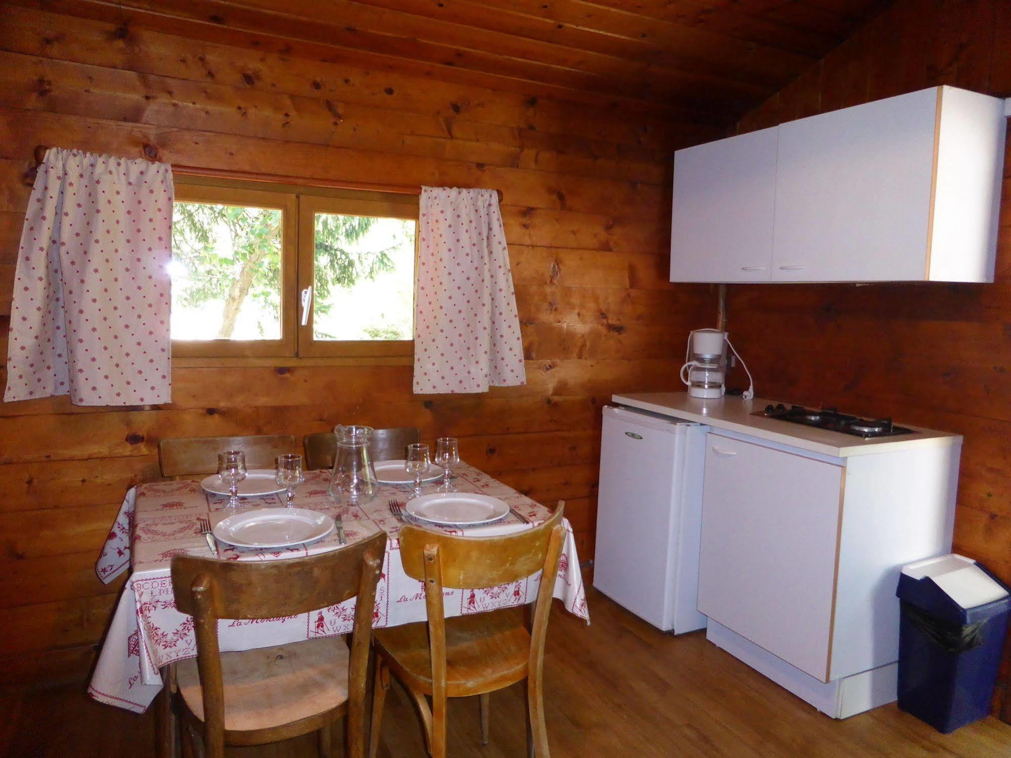 Domancy Camping L'Ecureuil - Mont-Blanc Village المظهر الخارجي الصورة